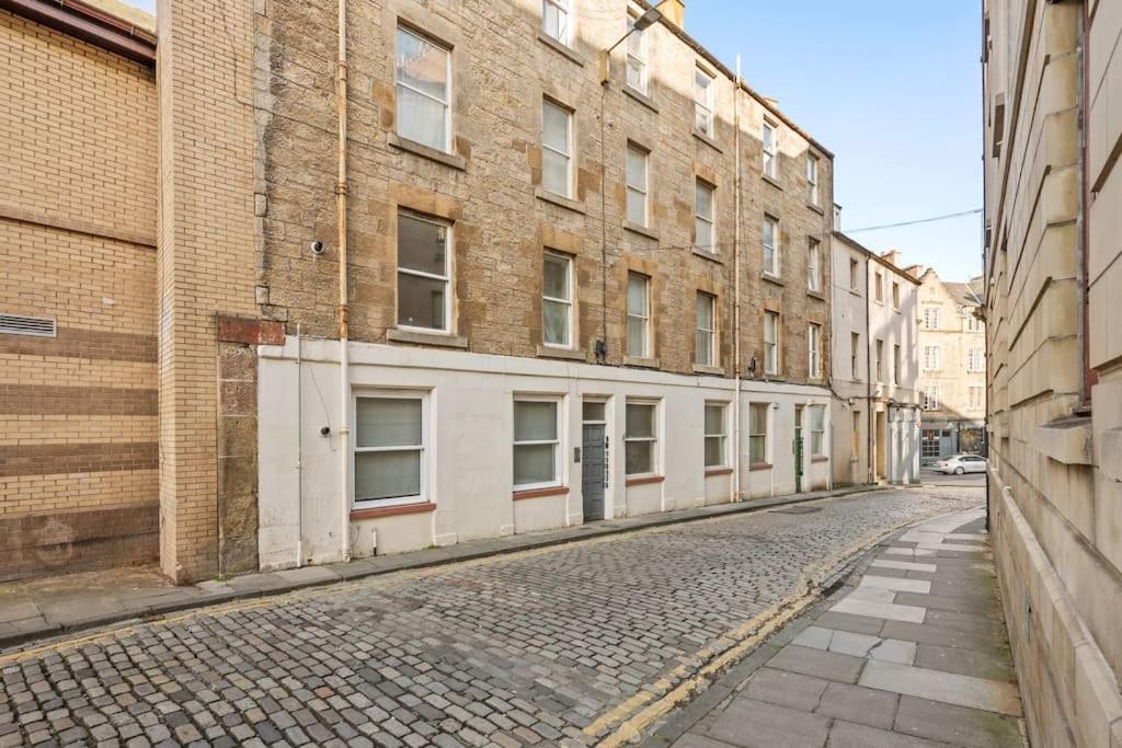 Two Bedroom Apartment-Central Edinburgh-Old Town-Licensed Buitenkant foto