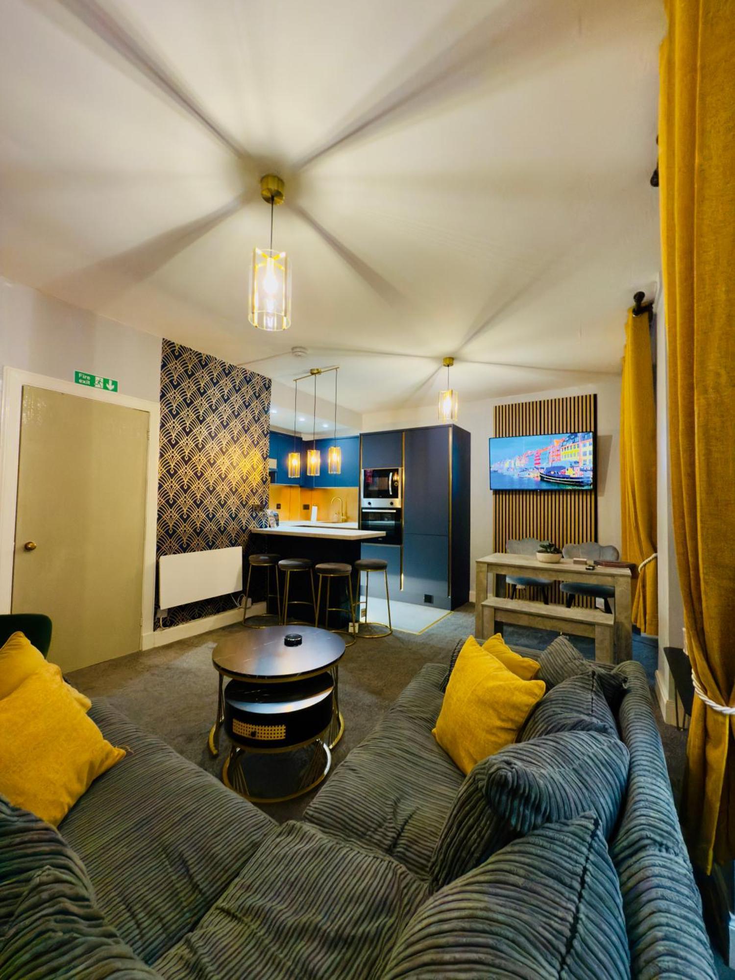 Two Bedroom Apartment-Central Edinburgh-Old Town-Licensed Buitenkant foto
